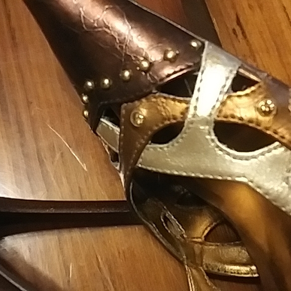 Bakers Cara 1566 Stilleto Bronze Gold studded pumps pointy toe 4 inch heels - Picture 9 of 12